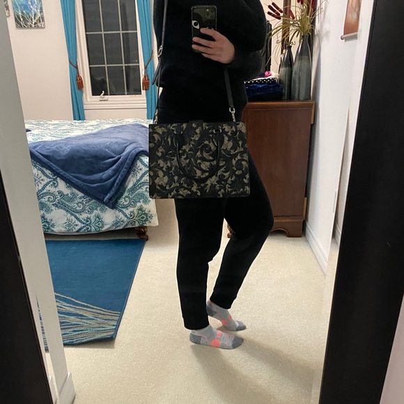 **AUTHENTIC GUCCI ARABESQUE HANDBAG** - Picture 16 of 16